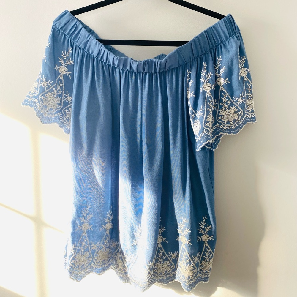 Pleione Women's Blue Short Sleeve Off-the-shoulder Top
